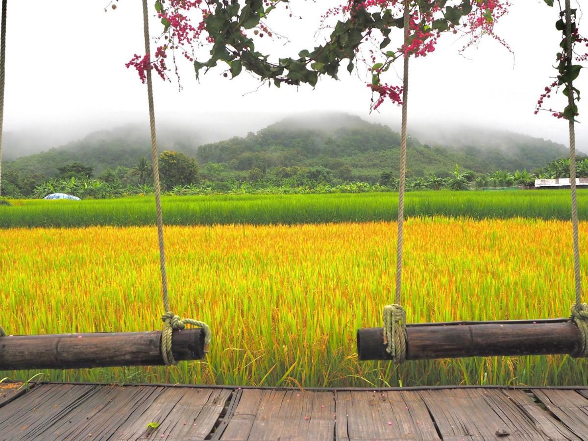 Bantaphan Homestay Nan Exteriör bild
